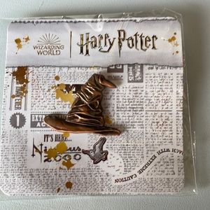 Harry Potter sorting hat pin.